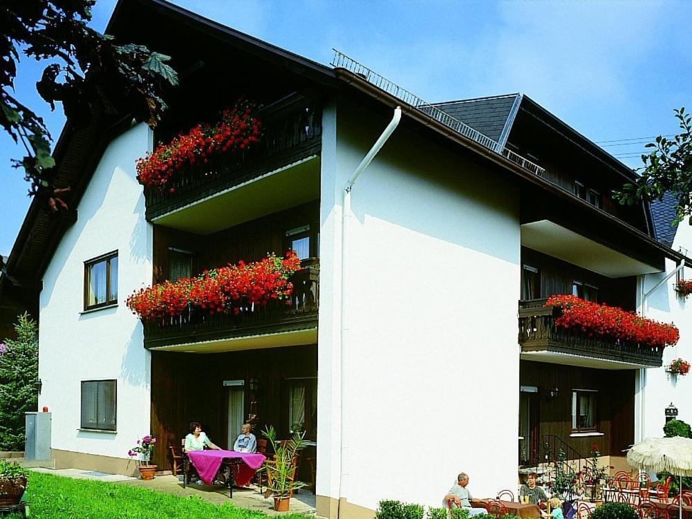 Pension Waldesruh Welschneudorf Exterior foto